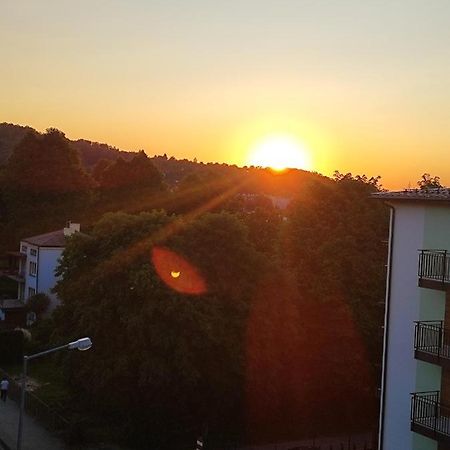Апартаменти Apartament Sweet Dreams Санок Екстер'єр фото